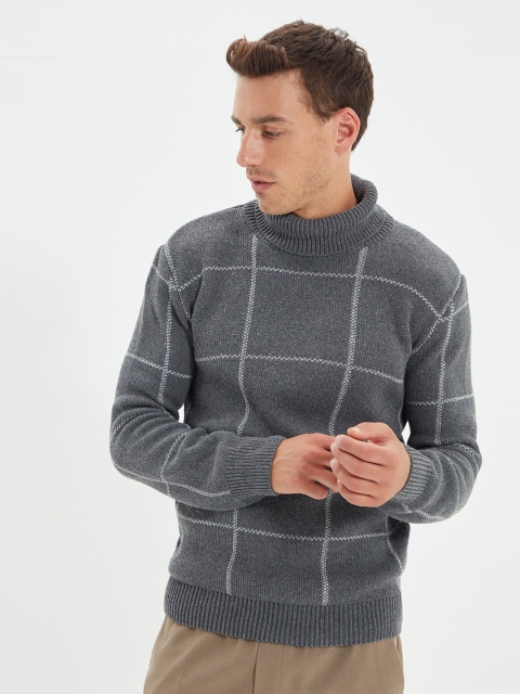 

Trendyol Men Grey & White Checked Pullover