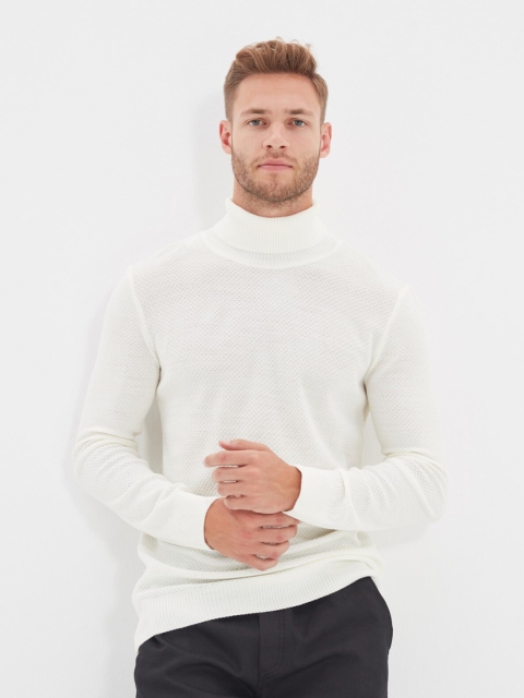 

Trendyol Men Off White Checked Turtle Neck Sweater