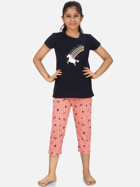 

Charak Girls Black & Peach-Coloured Pure Cotton Printed Night suit