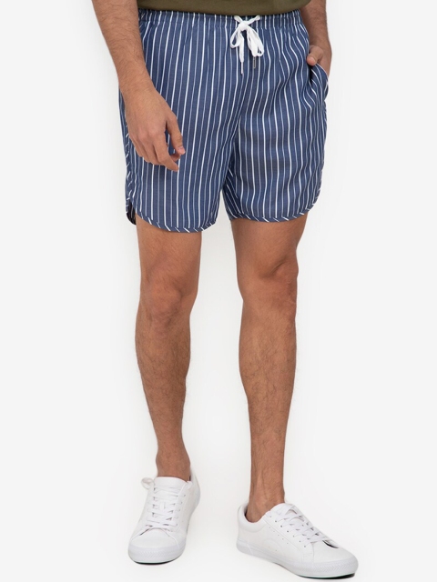 

ZALORA BASICS Men Blue Striped Shorts