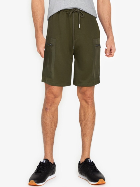 

ZALORA BASICS Men Olive Green Zip Pocket Shorts