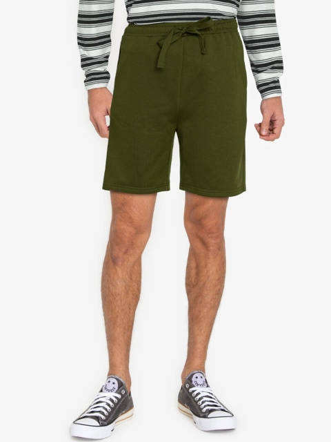 

ZALORA BASICS Men Green Big Straps Shorts