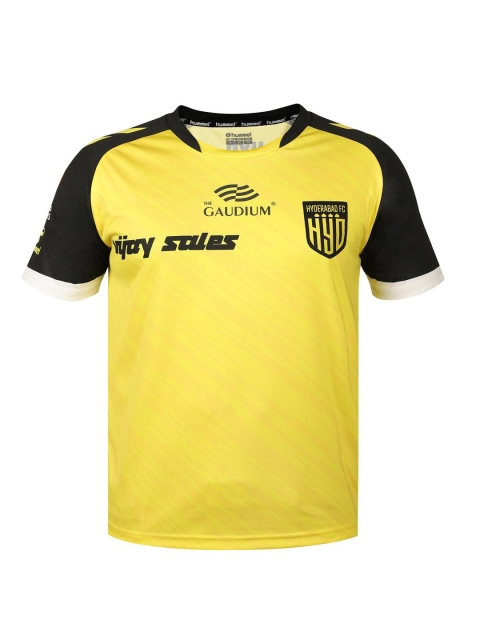 

hummel Men Yellow Typography Printed Applique T-shirt
