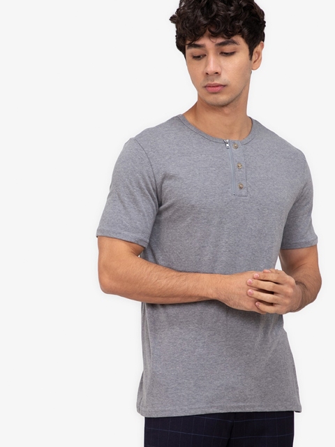 

ZALORA BASICS Men Grey T-shirt