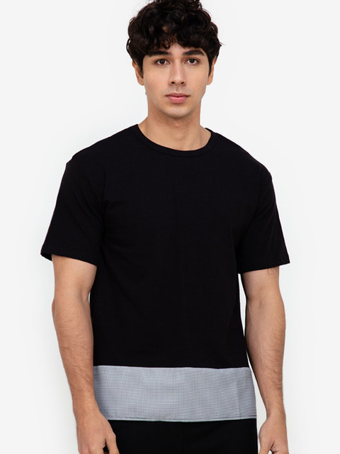 

ZALORA BASICS Men Black & Grey Colourblocked T-shirt