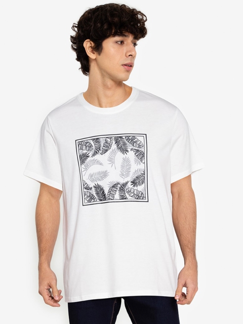 

ZALORA BASICS Men White & Black Graphic Printed T-shirt