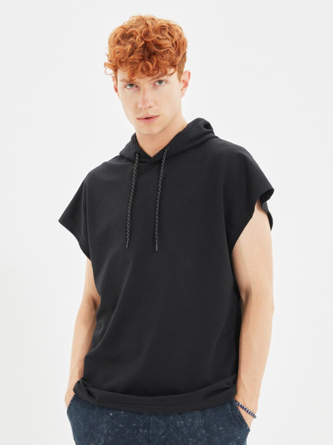 

Trendyol Men Black Sweatshirt