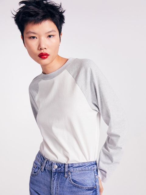 

H&M Women White & Grey Block-coloured top