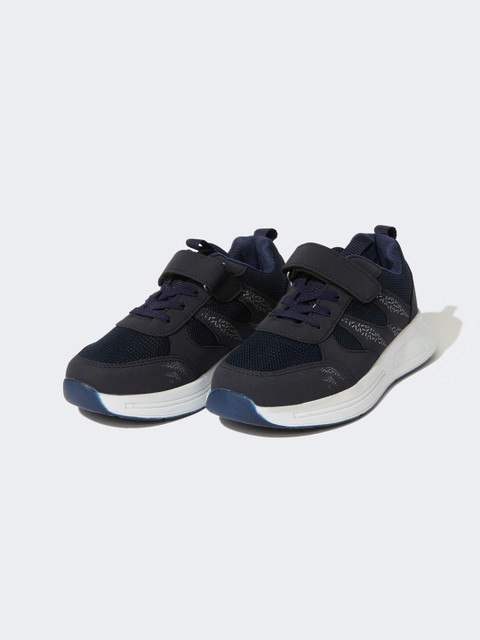 

DeFacto Boys Navy Blue & Charcoal Grey Woven Design Sneakers