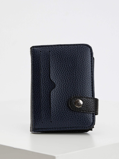 

DeFacto Men Navy Blue & Black Colourblocked Card Holder