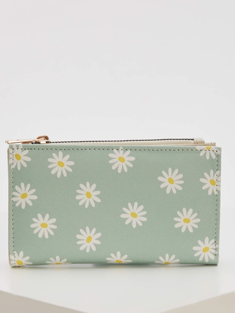 

DeFacto Women Green & Off White Floral Print Two Fold Wallet