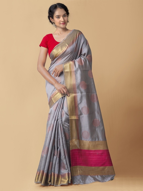 

Unnati Silks Grey & Magenta Ethnic Motifs Zari Silk Cotton Kanjeevaram Saree