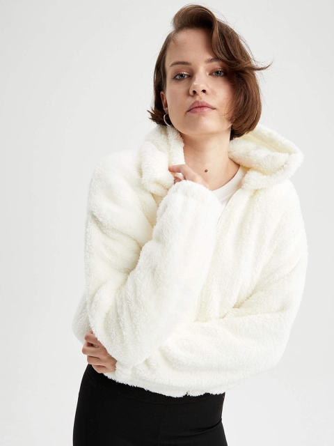 

DeFacto Women White Solid Faux Fur Pullover Sweater