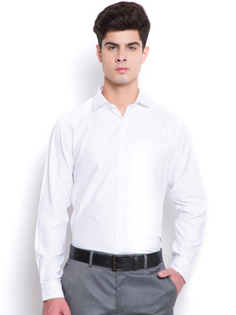 

Mark Taylor Men White Slim Fit Solid Formal Shirt