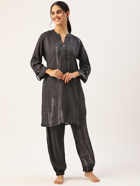 

DREAMSS BY SHILPA SHETTY Women Black & Grey Printed Night suit