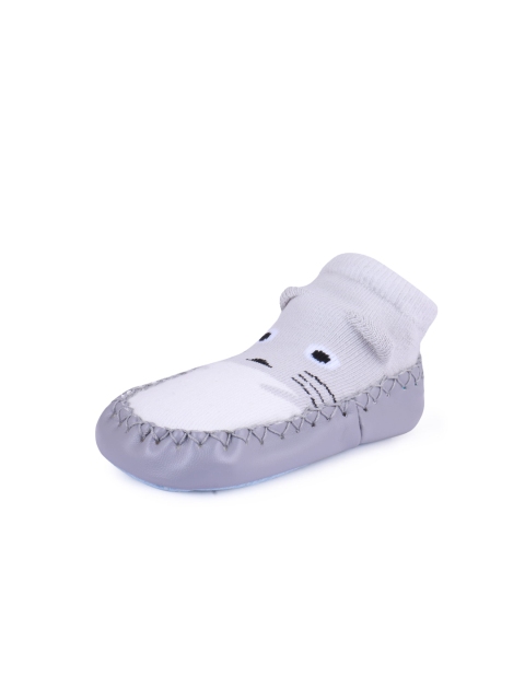 

Butterthief Infant Kids Grey & White Printed Cotton Booties