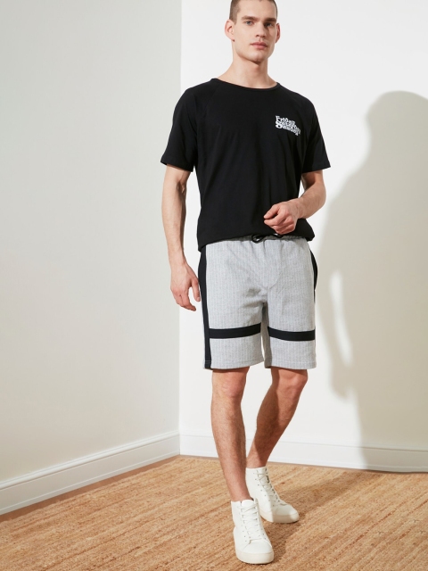 

Trendyol Men Grey Sports Shorts