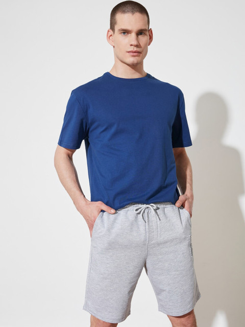 

Trendyol Men Grey Solid Shorts