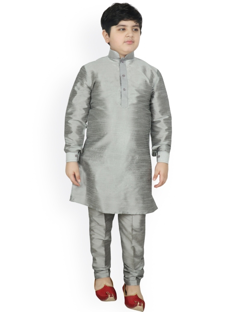 

SG YUVRAJ Boys Silver-Toned Raw Silk Kurta with Churidar