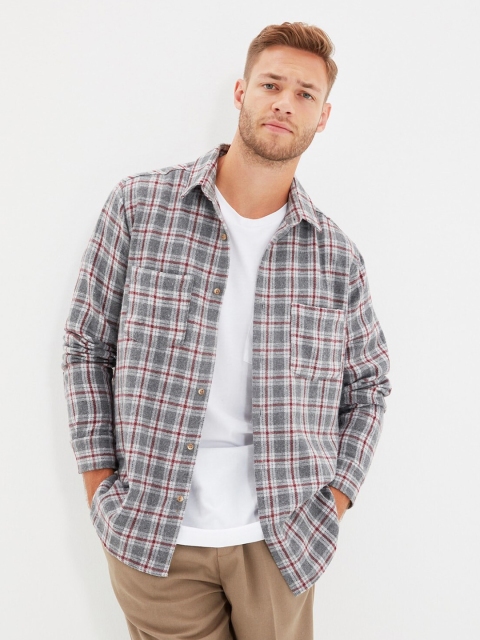 

Trendyol Men Grey & Maroon Tartan Checked Cotton Twill Casual Shirt