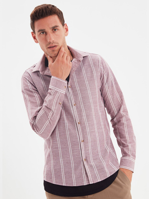 

Trendyol Men Mauve & White Striped Cotton Casual Shirt