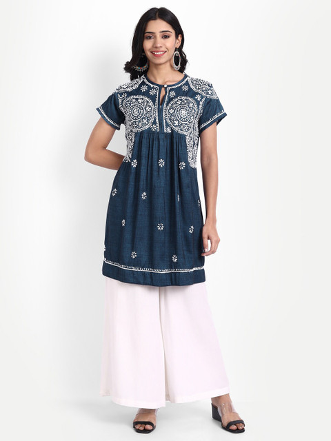 

HOUSE OF KARI Blue & White Embroidered Tunic