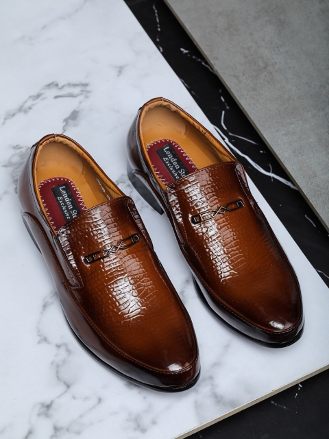 

LONDON STEPS Men Brown Textured Formal Slip-Ons