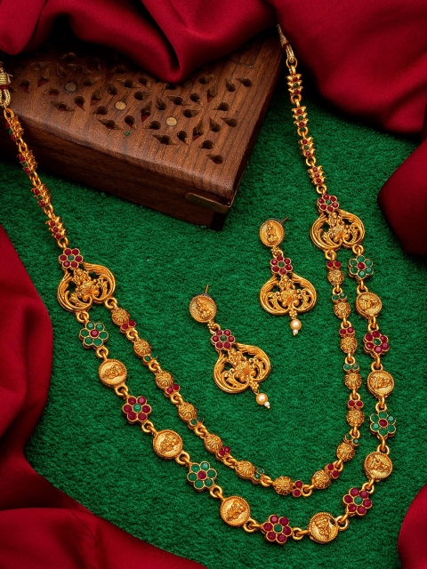

aadita Red & Green Gold-Plated Pearl Beaded & Stone-Studded Temple Jewellery Set