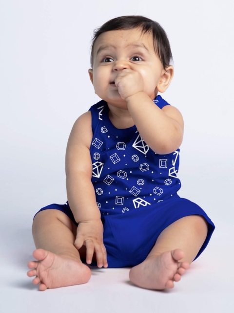 

Cuddles for Cubs Kids Blue & White Printed Top with Shorts