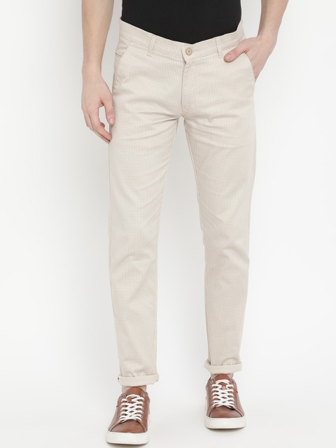 

V2 Value & Variety Men Cream-Coloured Trousers