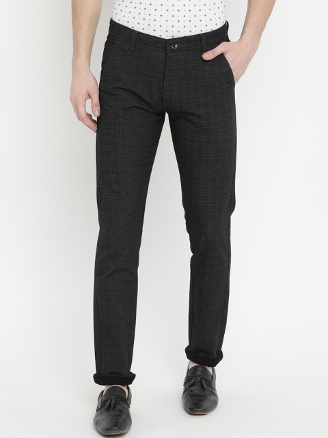 

V2 Value & Variety Men Black Checked Trousers