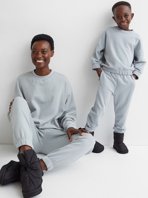 

H&M Boys Grey 2-piece top and joggers set