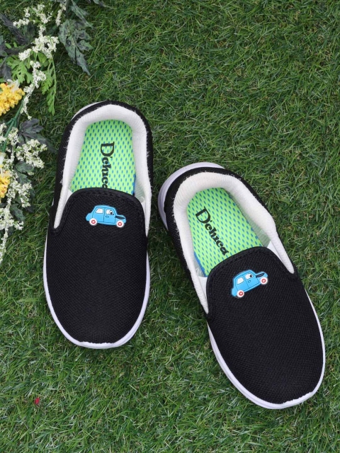 

DChica Boys Black Printed Slip-On Sneakers