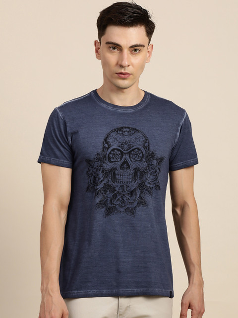 

Difference of Opinion Men Navy Blue & Black Pure Cotton Printed T-shirt