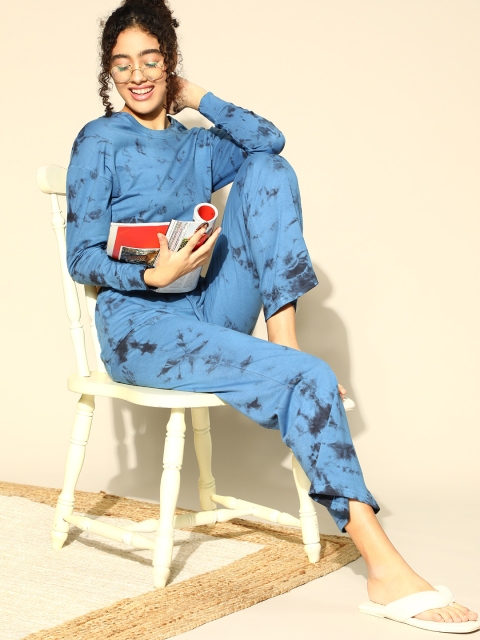 

Masha Women Deep Blue Tie and Dye Night Suit