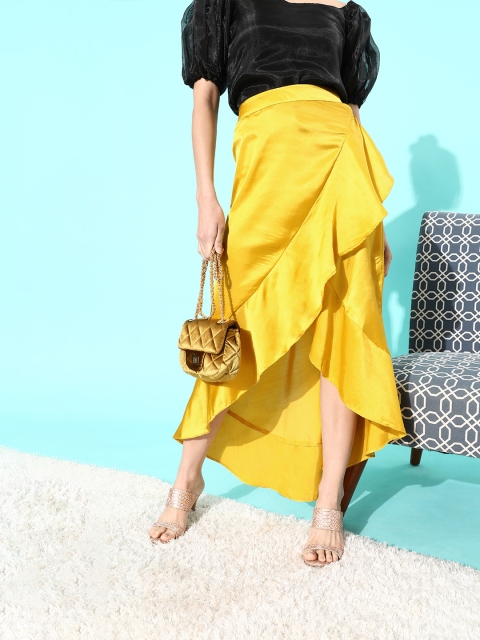 

InWeave Women Charming Yellow Solid Asymmetric Skirt
