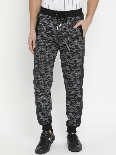 

V2 Value & Variety Men Black Solid Pyjamas
