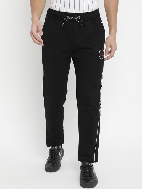 

V2 Value & Variety Men Black Solid Lounge Pants