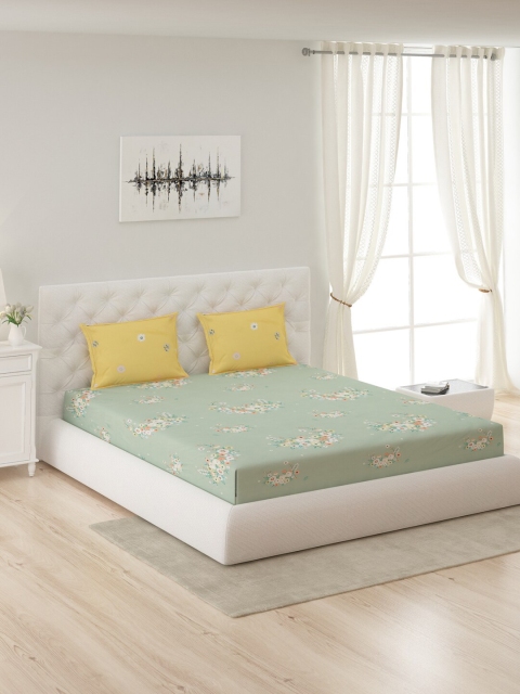 

Monte Carlo Green & White Floral 210 TC Cotton King Bedsheet with 2 Pillow Covers