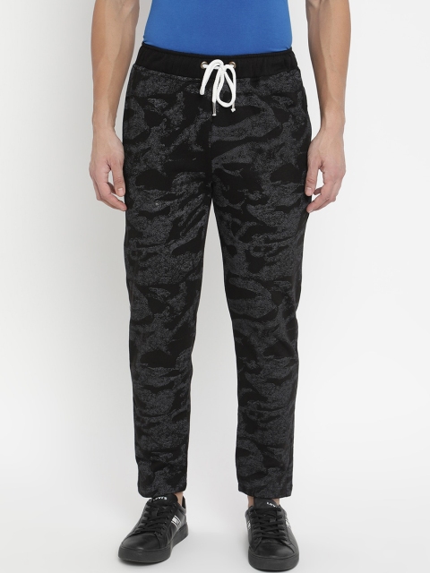 

V2 Value & Variety Men Black Solid Cotton Track Pants