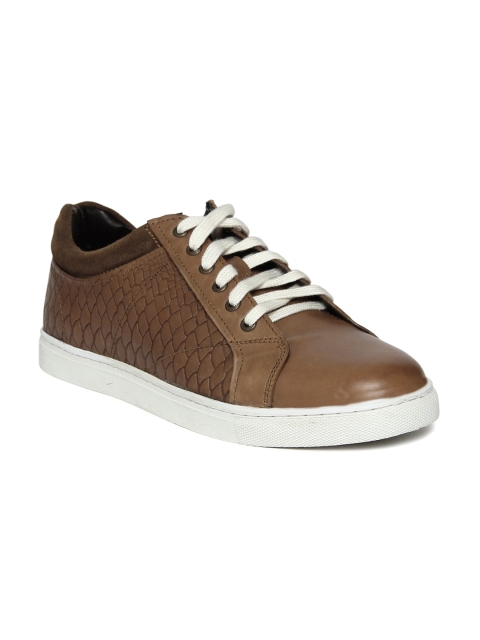 

Alberto Torresi Men Brown Textured Leather Sneakers