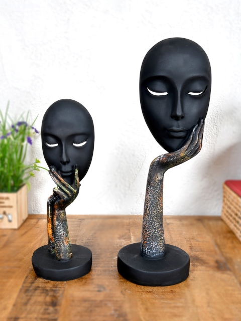 

Clasiko Set Of 2 Black Face Mask With Stand Showpiece