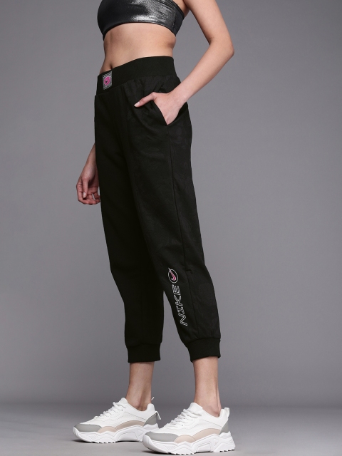 

Nike Women Black Printed Loose Fit Cropped Joggers