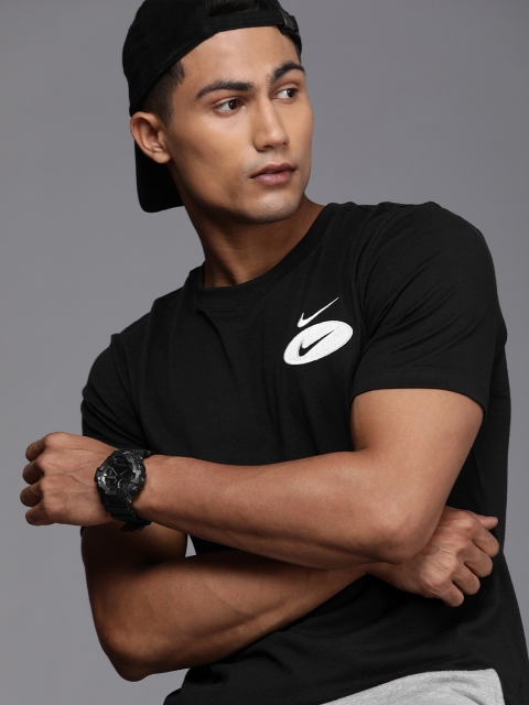 

Nike Men Black Brand Logo Sportswear Swoosh League Men's T-Shirt