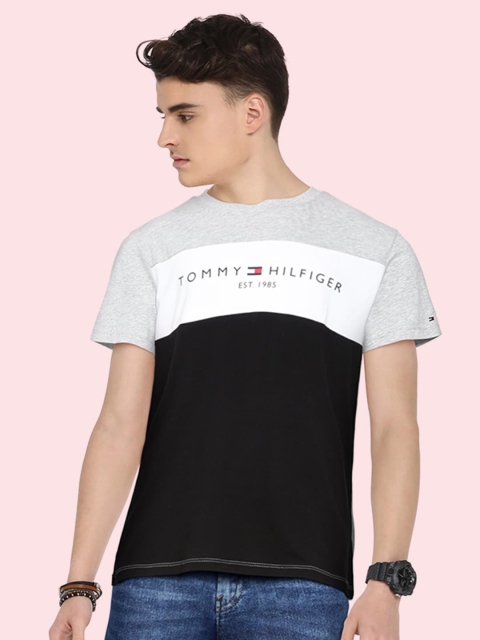 

Tommy Hilfiger Boys Black & Grey Colourblocked Organic Cotton Essential T-shirt
