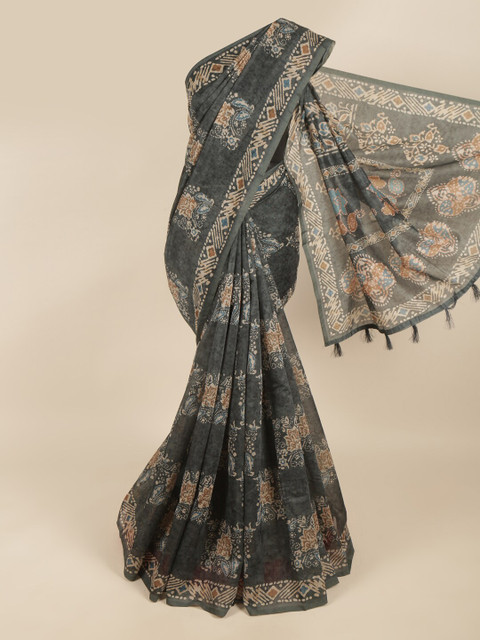 

Pothys Green & Off White Cotton Blend Saree