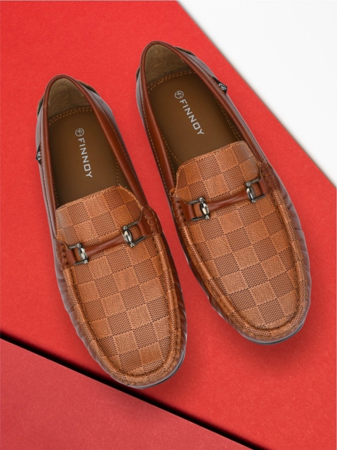 

FINNOY Men Brown Textured PU Slip-On Sneakers