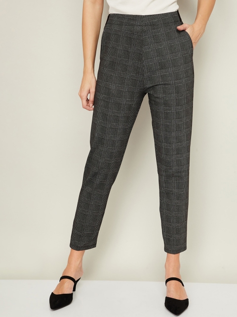 

CODE by Lifestyle Women Grey Checked Trousers