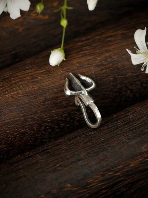 

SHEER by Priyaasi 92.5 Sterling Silver Trishul Nose Pin
