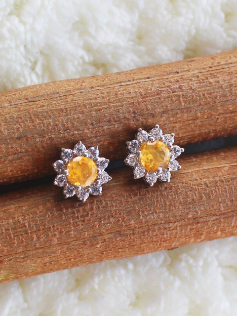 

ERILINE JEWELRY Silver-Toned Contemporary Studs Earrings